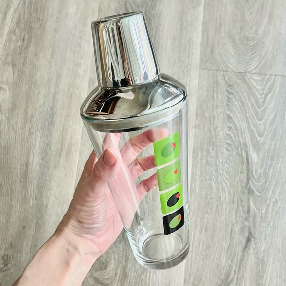 Vintage Olive Theme Martini Shaker - Picture 3 of 3